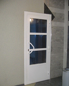 Противопожарные двери со стеклом от производителя в Твери  купить